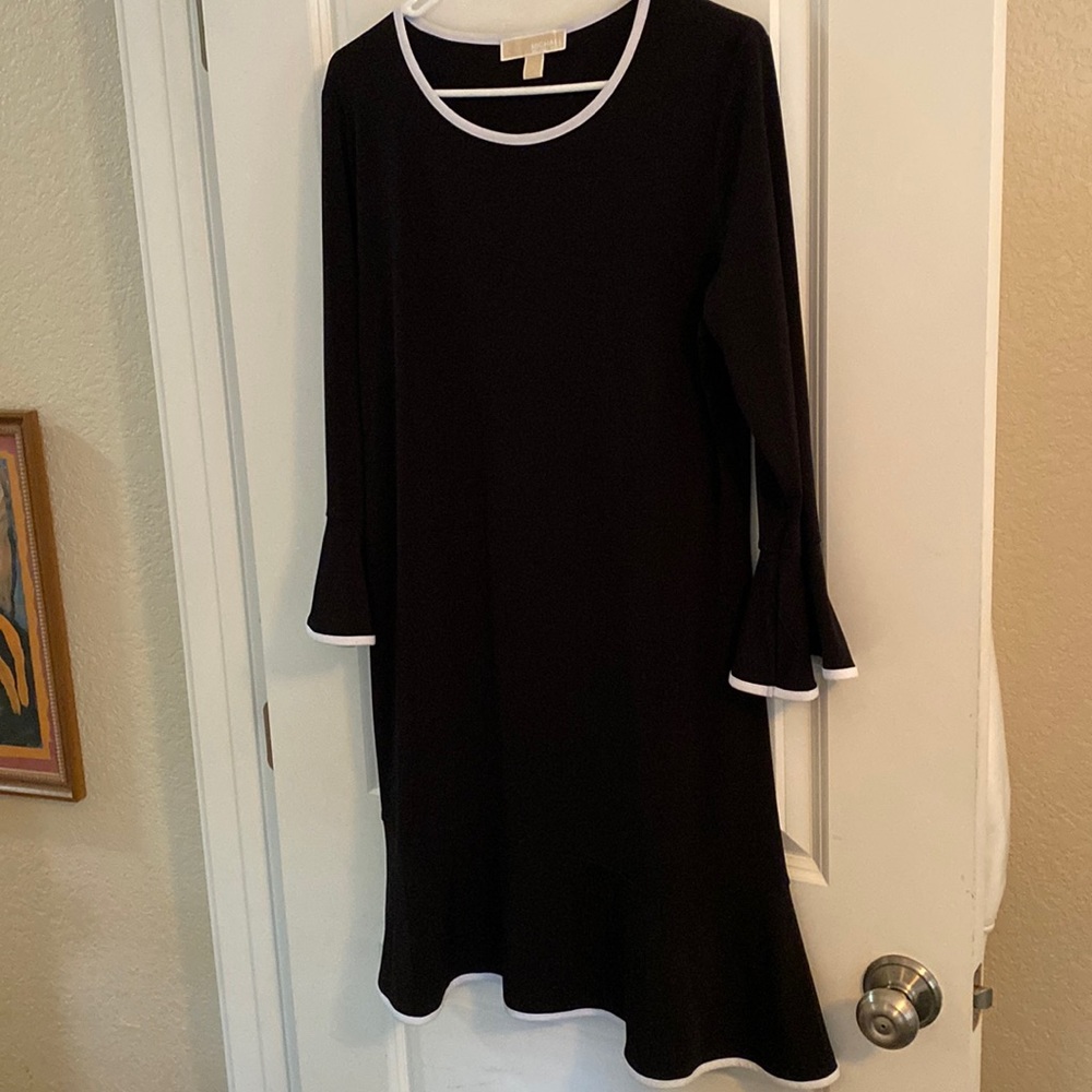 Michael Kors black dress w/ ruffled white edge, on hem and sleeve, size L